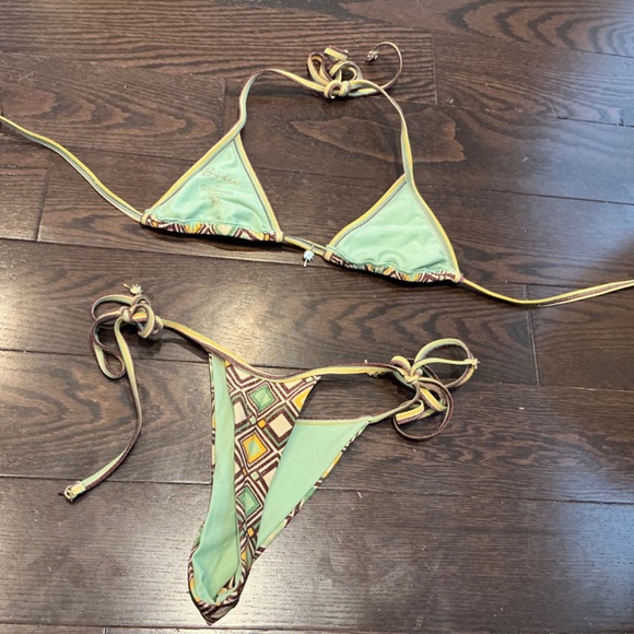 Bikini set - Picture 2 of 2